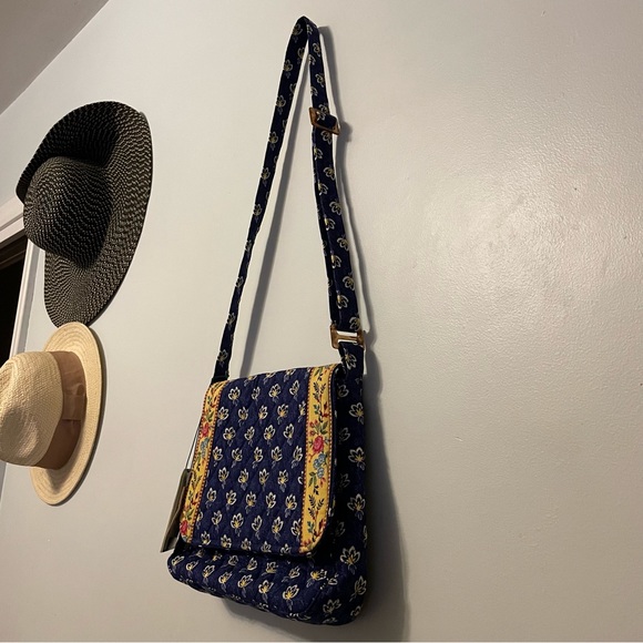 Vera Bradley Cross Body Bag Floral Navy/ Yellow New - Picture 5 of 14